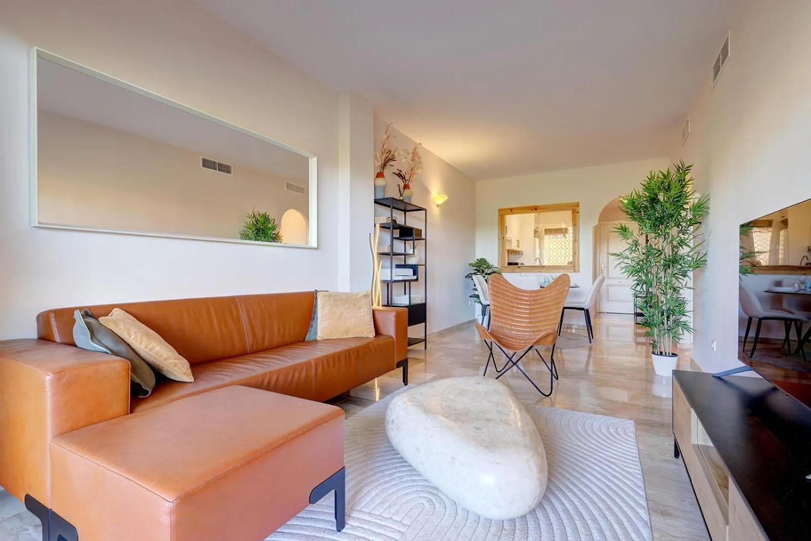 037 Relaxing Sea Views 2 Bed 2 Bath Mijas Calahonda Apt Apartamento