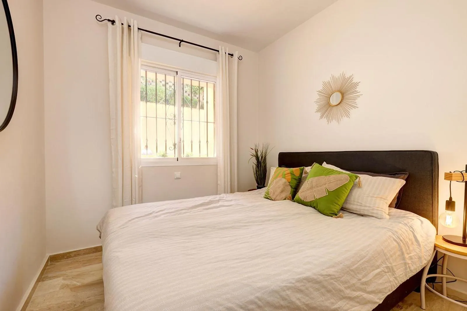 037 Relaxing Sea Views 2 Bed 2 Bath Mijas Calahonda Apt Apartamento