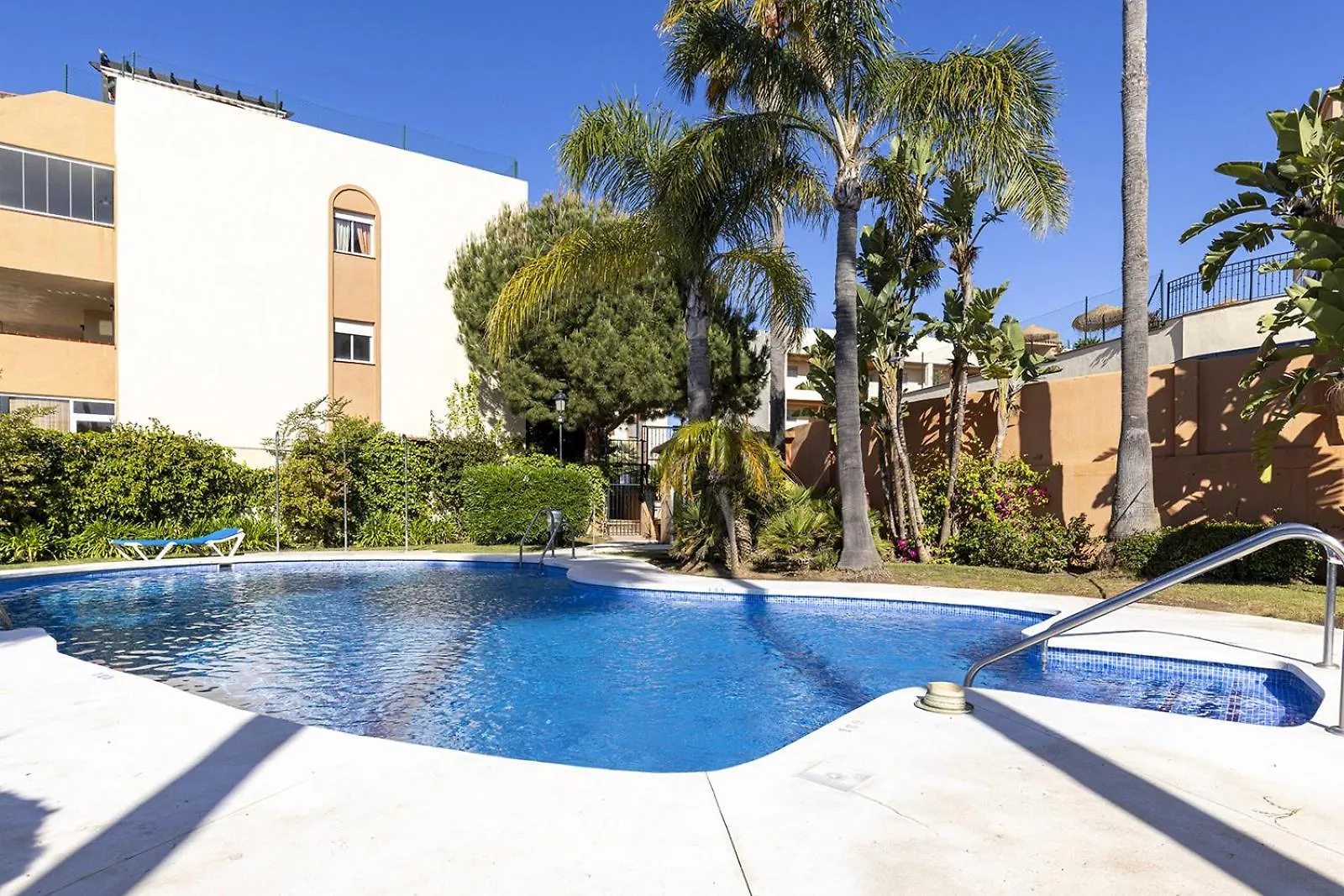 037 Relaxing Sea Views 2 Bed 2 Bath Mijas Calahonda Apt España